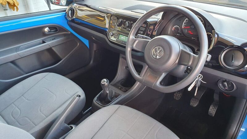 VOLKSWAGEN UP