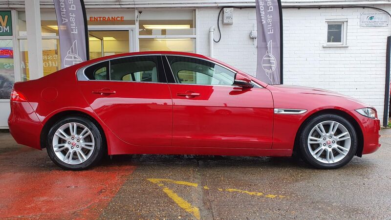 JAGUAR XE