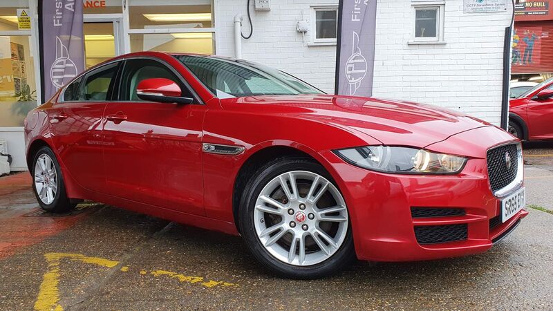 JAGUAR XE