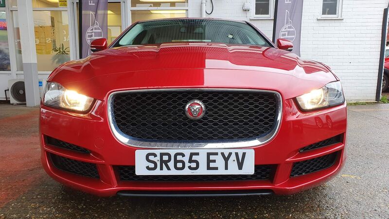 View JAGUAR XE 2.0d Prestige Auto Euro 6 (s/s) 4dr