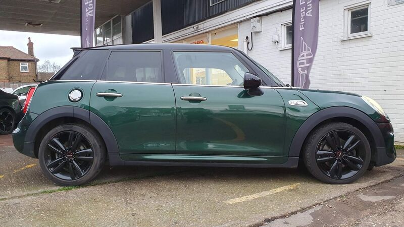 MINI HATCH
