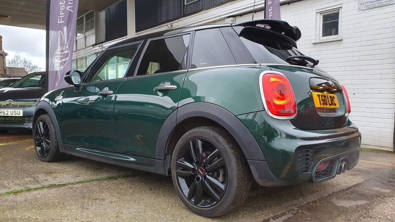 MINI HATCH
