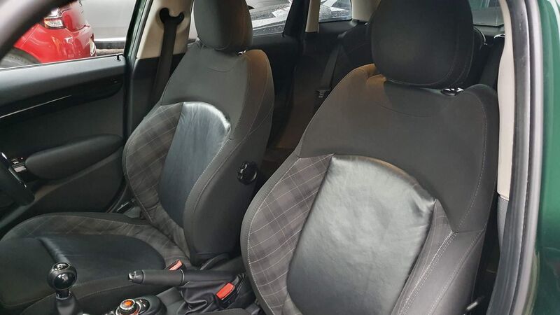 MINI HATCH