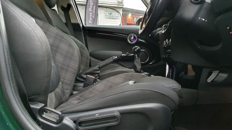 MINI HATCH