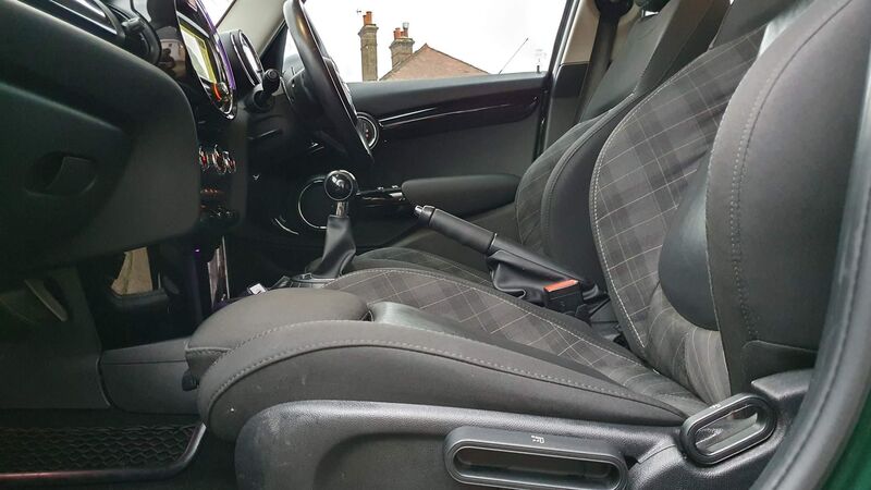 MINI HATCH