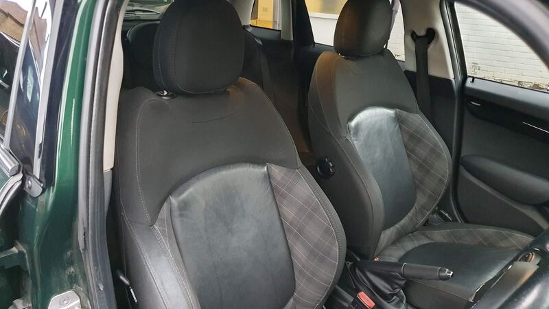 MINI HATCH