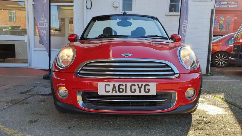 View MINI CONVERTIBLE 1.6 Cooper Euro 5 (s/s) 2dr