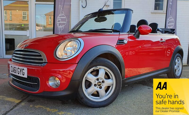 View MINI CONVERTIBLE 1.6 Cooper Euro 5 (s/s) 2dr