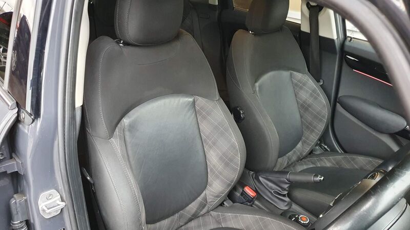 MINI HATCH