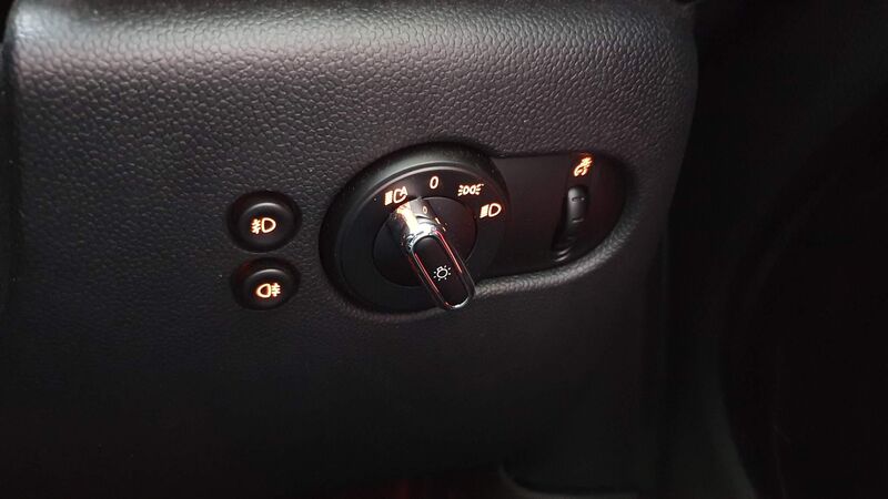 MINI HATCH