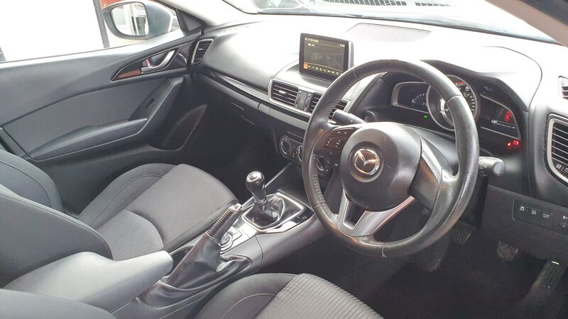 MAZDA MAZDA3