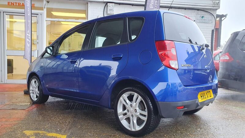 MITSUBISHI COLT