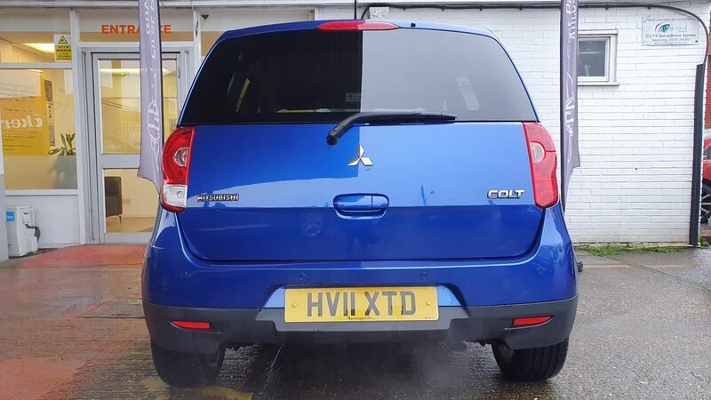 MITSUBISHI COLT