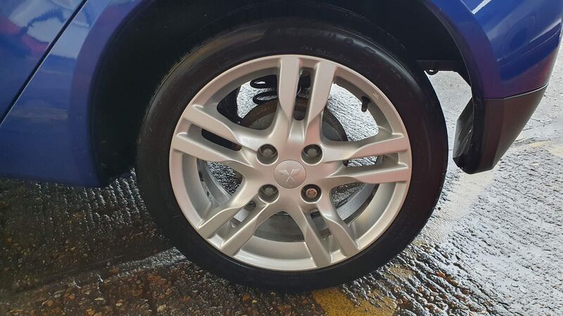 MITSUBISHI COLT