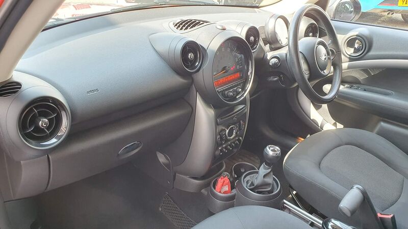 MINI COUNTRYMAN
