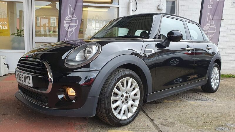 MINI HATCH