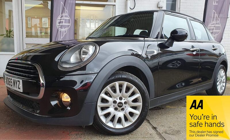 View MINI HATCH 1.5 Cooper D Euro 6 (s/s) 5dr