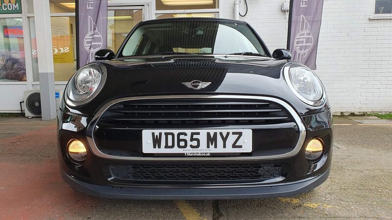 View MINI HATCH 1.5 Cooper D Euro 6 (s/s) 5dr