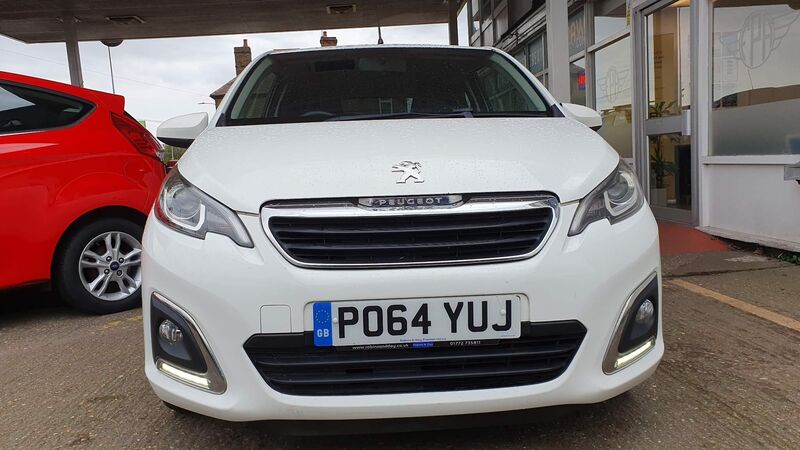 View PEUGEOT 108 1.2 VTi PureTech Allure Euro 5 3dr