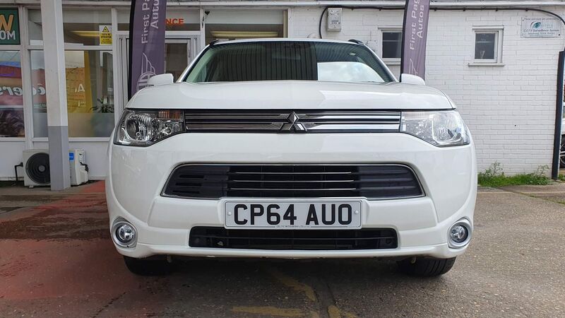 View MITSUBISHI OUTLANDER 2.0h 12kWh GX3h CVT 4WD Euro 5 (s/s) 5dr