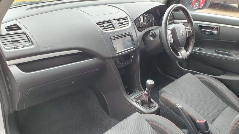 SUZUKI SWIFT