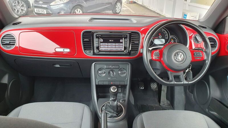 VOLKSWAGEN BEETLE