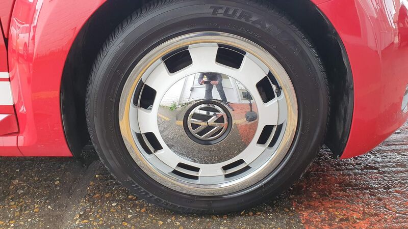 VOLKSWAGEN BEETLE