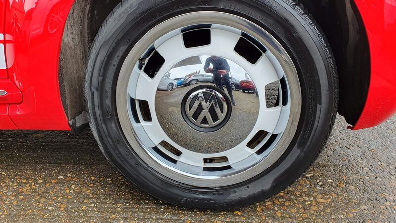 VOLKSWAGEN BEETLE