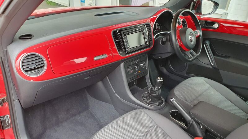 VOLKSWAGEN BEETLE