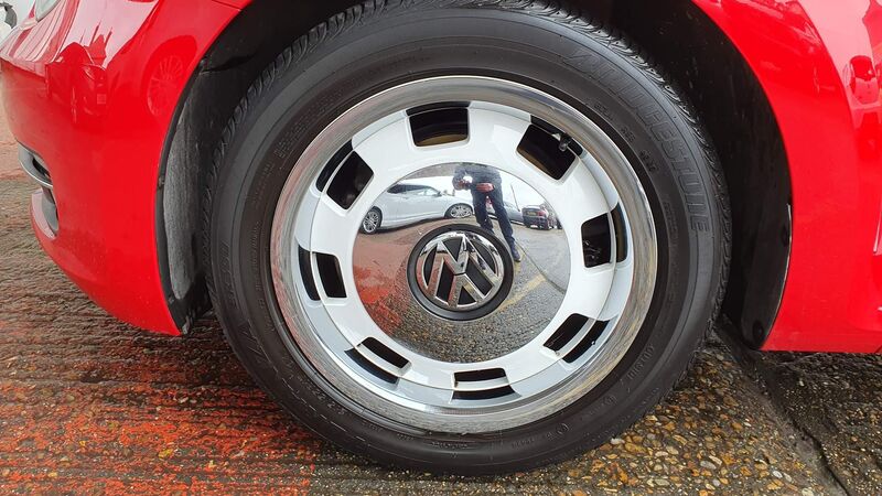 VOLKSWAGEN BEETLE