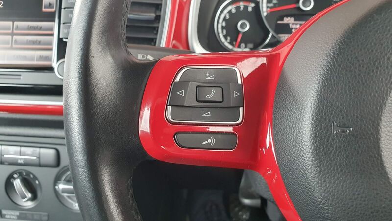 VOLKSWAGEN BEETLE