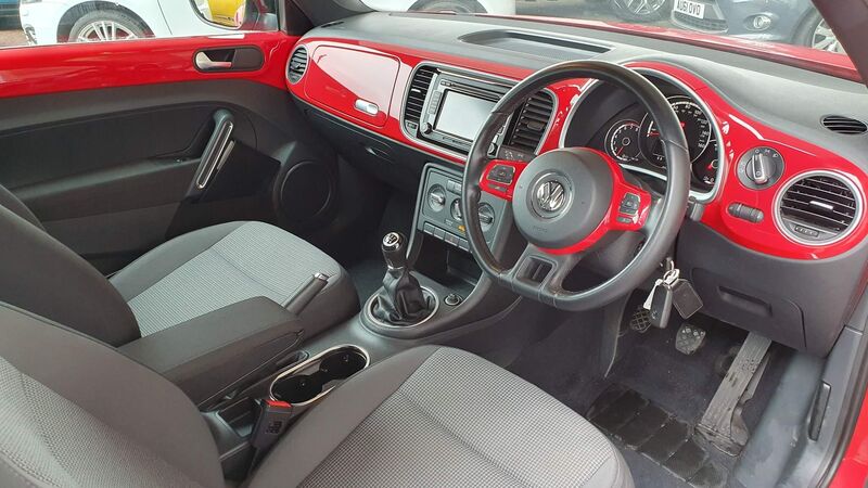 VOLKSWAGEN BEETLE