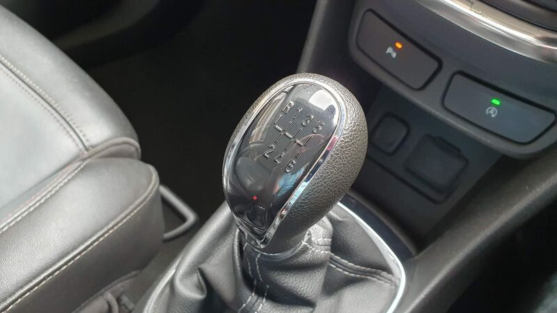 VAUXHALL MOKKA
