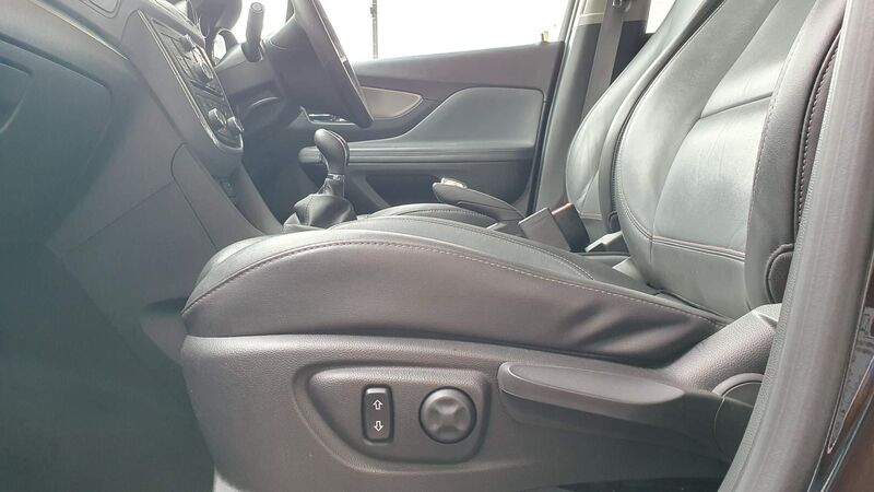 VAUXHALL MOKKA