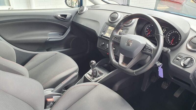 SEAT IBIZA
