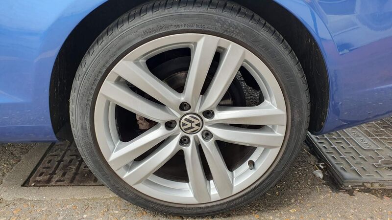VOLKSWAGEN EOS