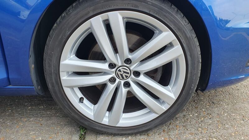 VOLKSWAGEN EOS