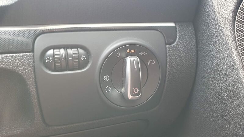 VOLKSWAGEN EOS