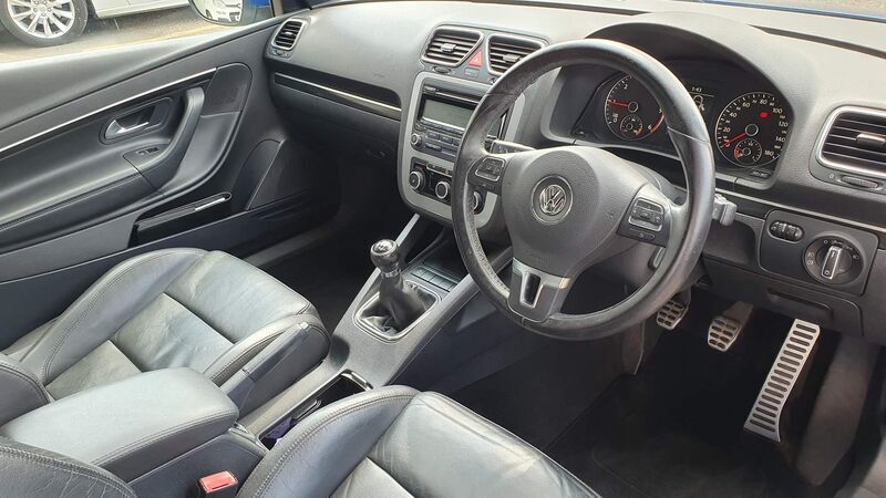 VOLKSWAGEN EOS