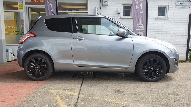 SUZUKI SWIFT