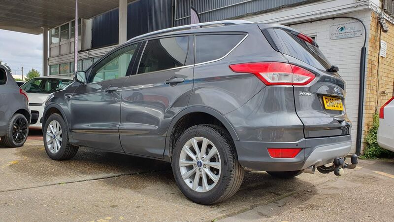 FORD KUGA