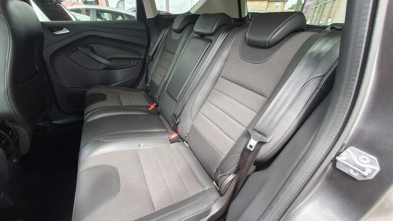 FORD KUGA