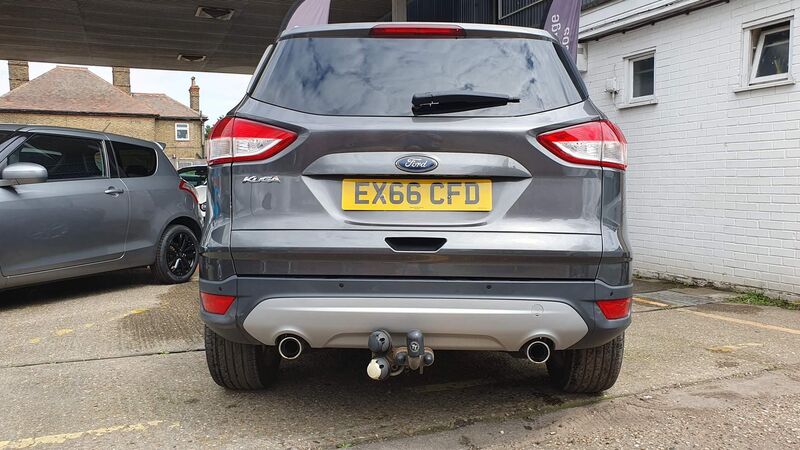 FORD KUGA