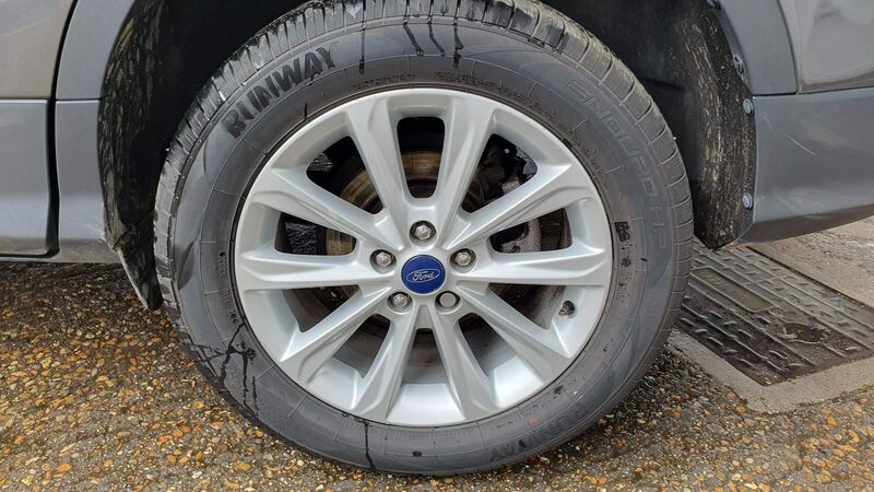 FORD KUGA