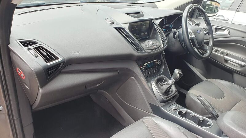 FORD KUGA