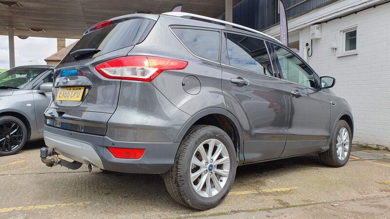 FORD KUGA
