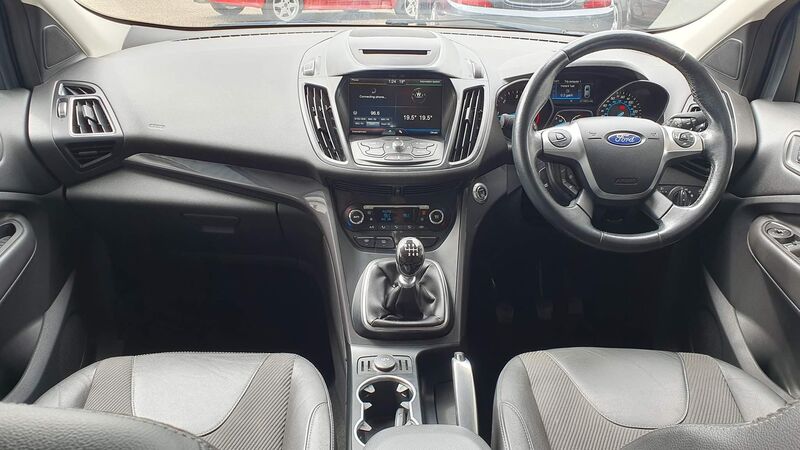FORD KUGA
