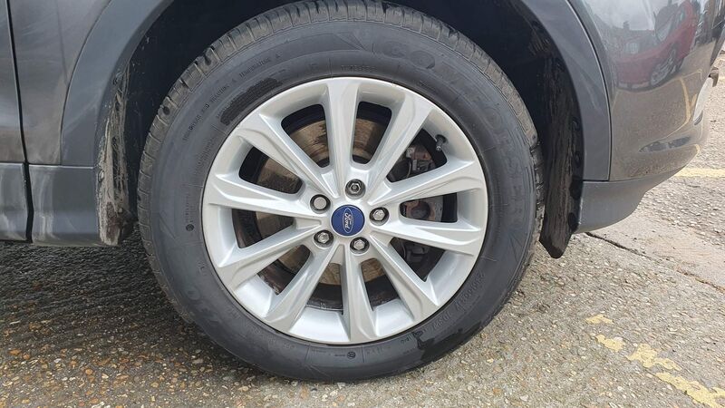 FORD KUGA