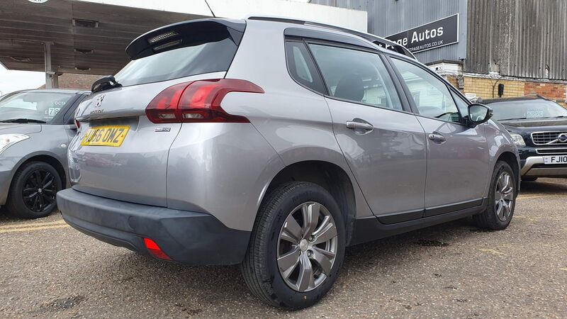 PEUGEOT 2008