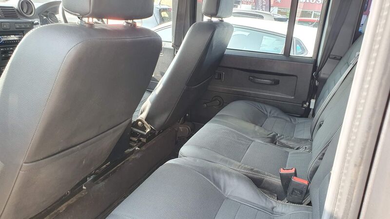 LAND ROVER DEFENDER 110